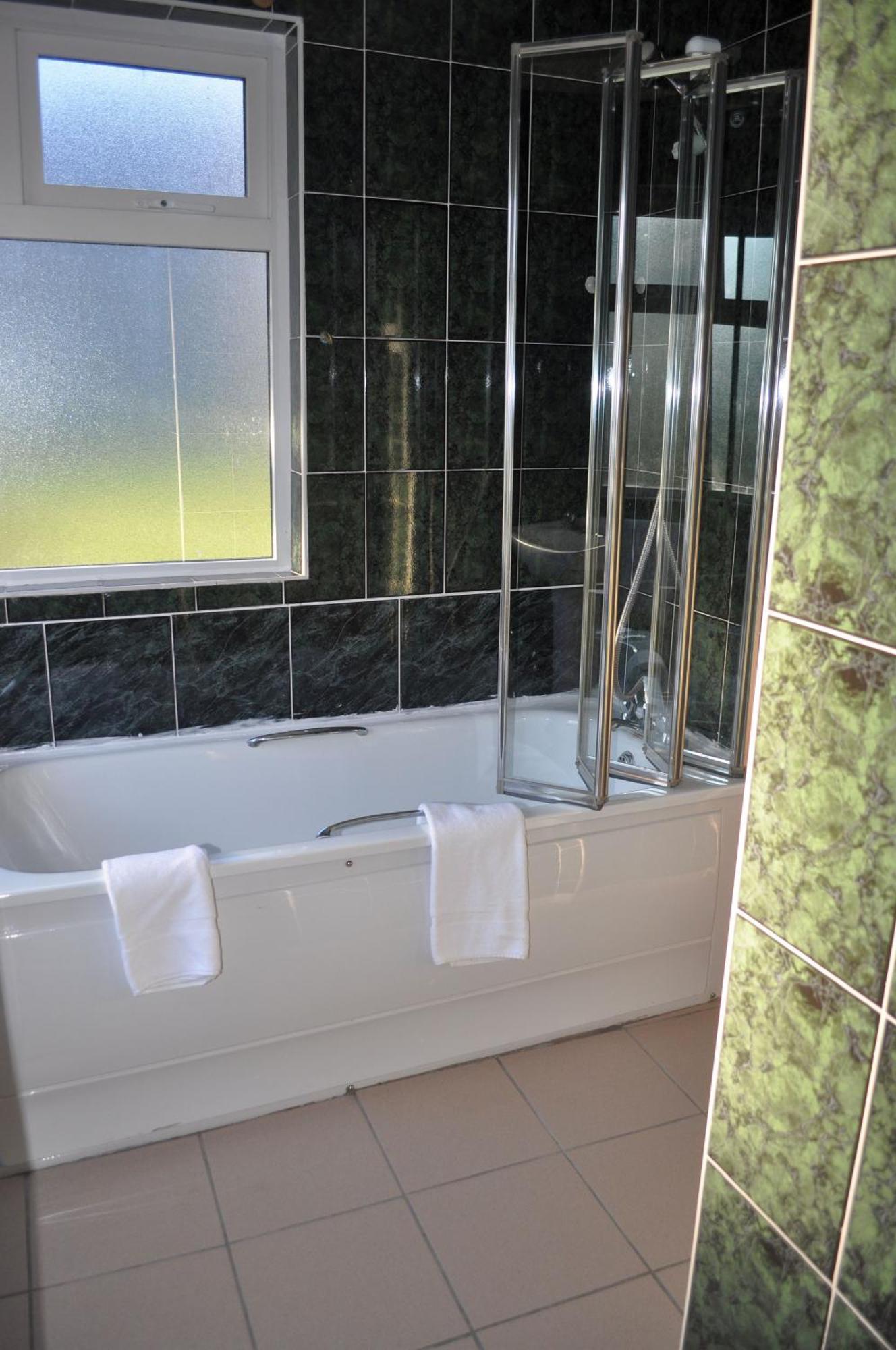 Ravine Hotel Lisdoonvarna Extérieur photo